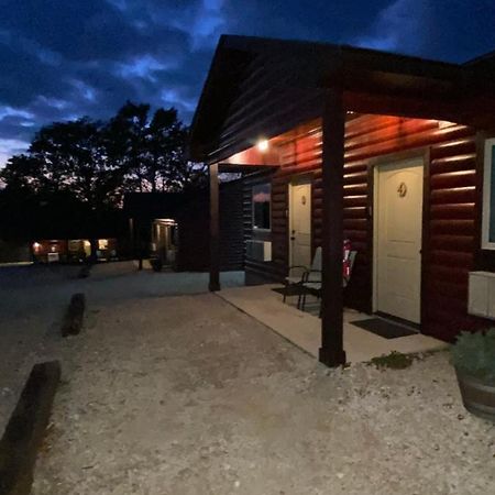 The Woods Lodging Kingston Extérieur photo