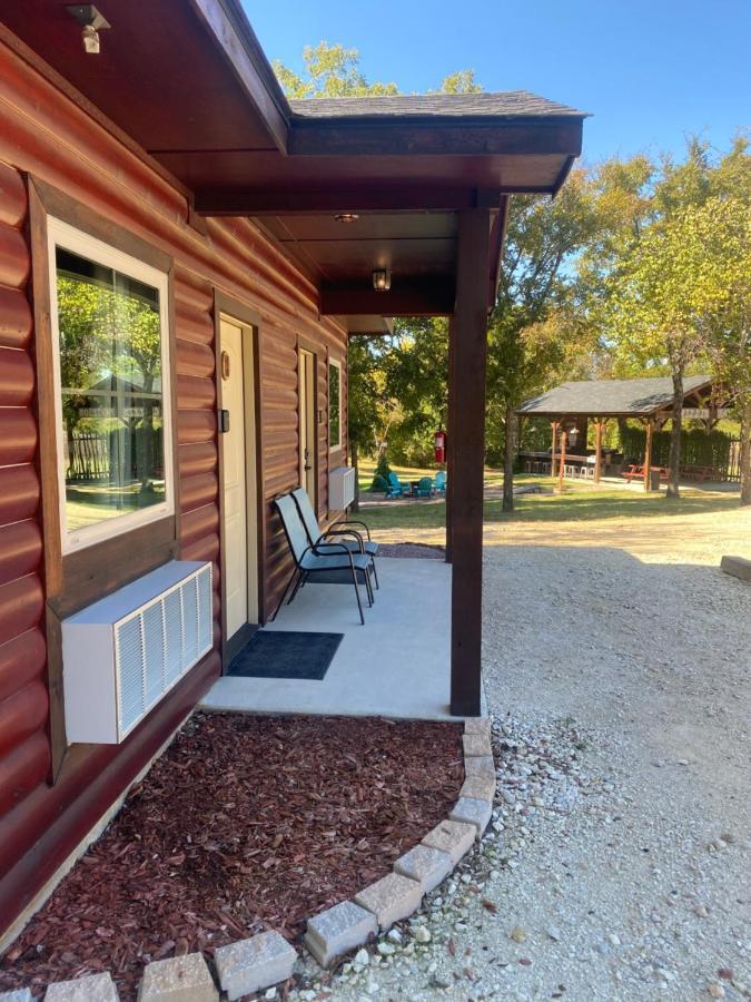 The Woods Lodging Kingston Extérieur photo